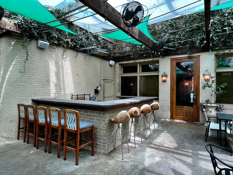 More Photos Of 117 Walnut St, Hattiesburg Restaurant For Sale