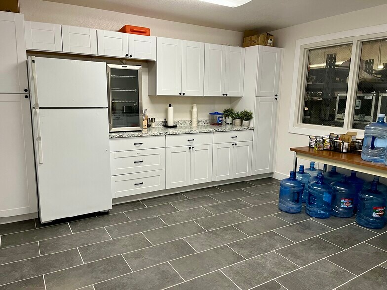 More Photos Of 3100 El Camino Real, Atascadero Industrial For Lease