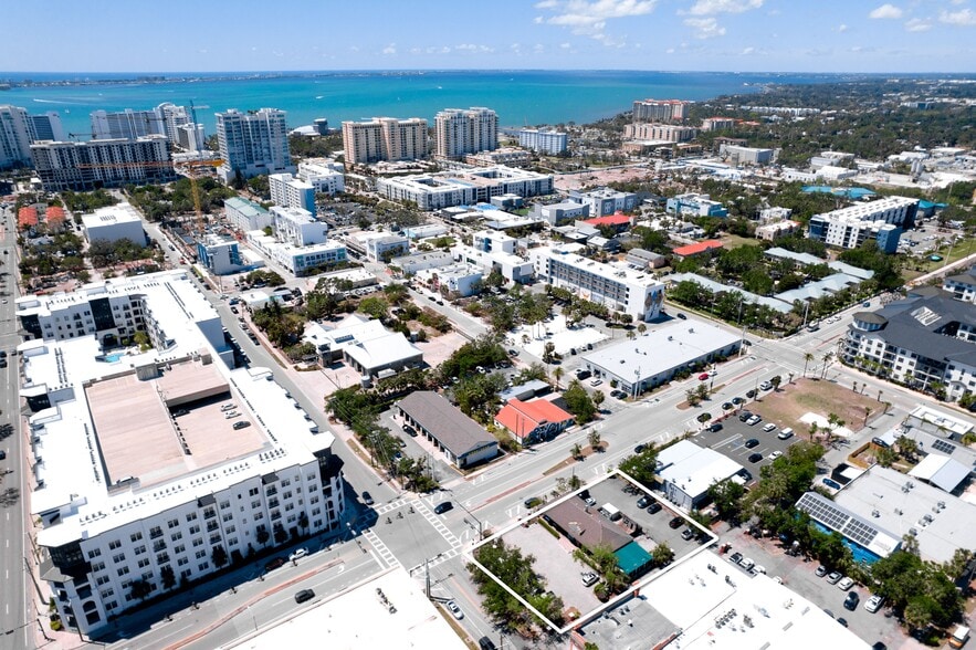 More Photos Of 1503 4th St, Sarasota Restaurant For Lease