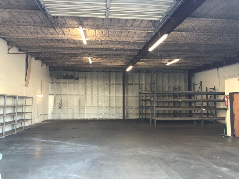 More Photos Of 8801 S 1st St, Austin Warehouse For Lease