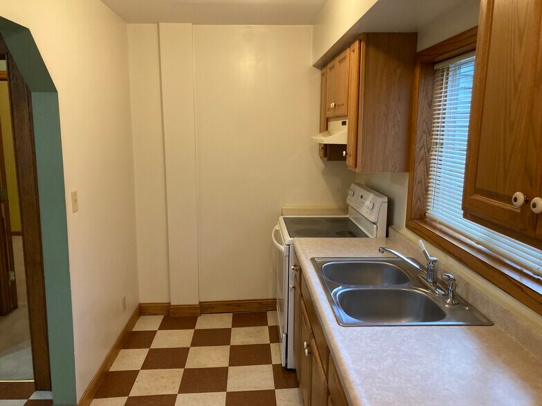 More Photos Of 117 W 3rd St, Duluth Apartments For Sale