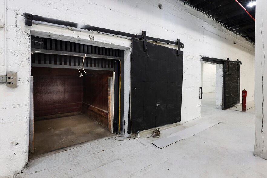 More Photos Of 1811 Factory St, Kalamazoo Manufacturing For Sale