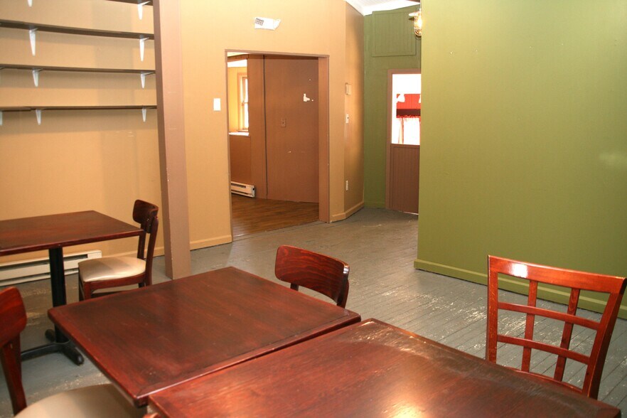 More Photos Of 39 Mine St, Flemington Freestanding For Lease