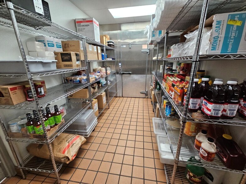 More Photos Of 8442 Parkwood Blvd, Plano Restaurant For Lease