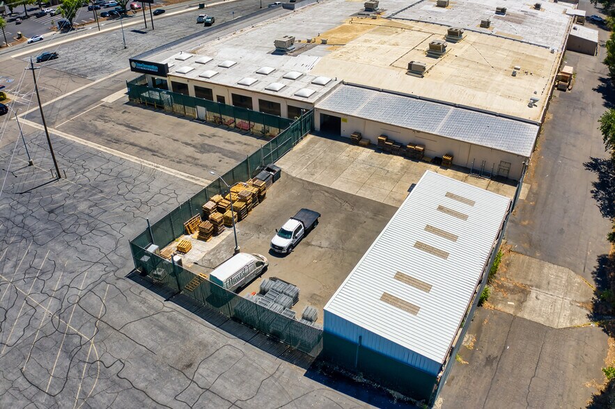 More Photos Of 2340 Athens Ave, Redding Unknown For Lease