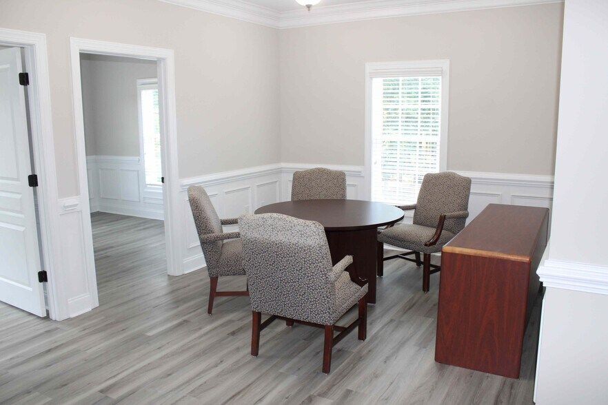 More Photos Of 8321 Six Forks Rd, Raleigh Office For Lease