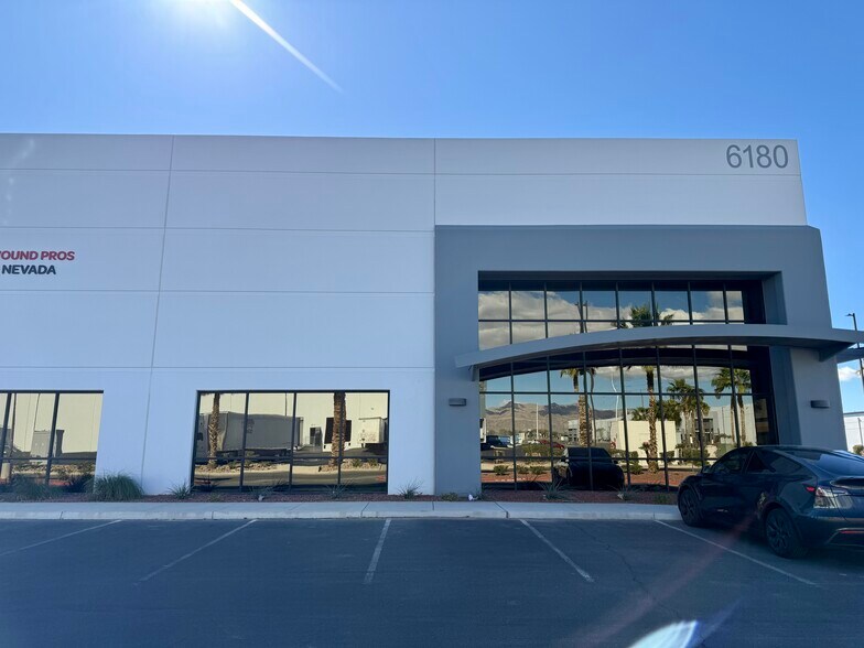 More Photos Of 6180 North Hollywood Blvd, Las Vegas Warehouse For Lease
