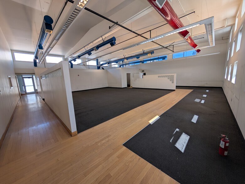 More Photos Of 720-758 S Redwood Rd, Salt Lake City Manufacturing For Lease
