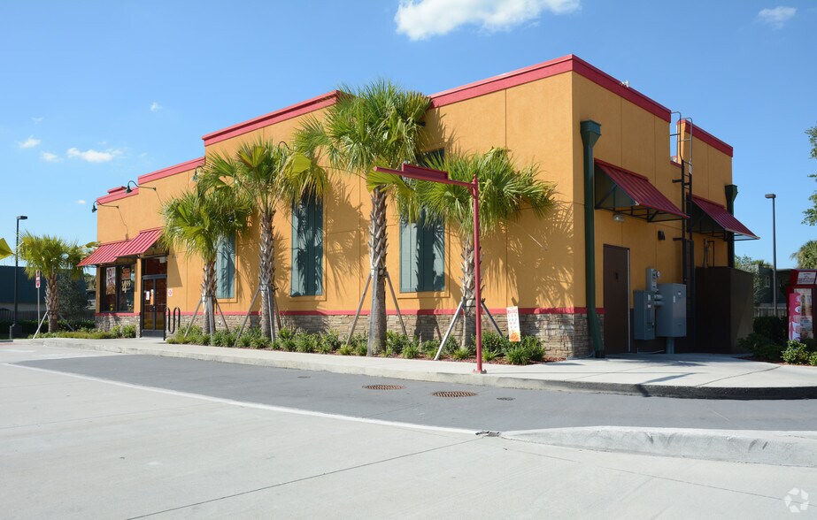 Primary Photo Of 1035 Lee Rd, Orlando Restaurant For Sale