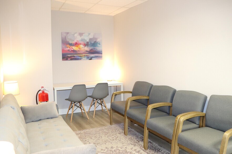 More Photos Of 3930 Walnut St, Fairfax Medical For Sale