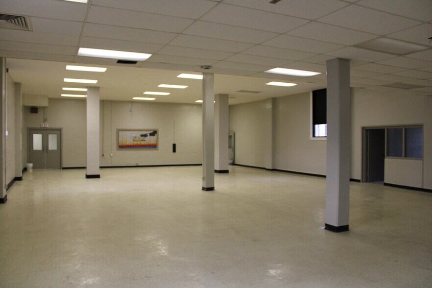 More Photos Of 1900 Pope St, Beaumont Flex For Lease