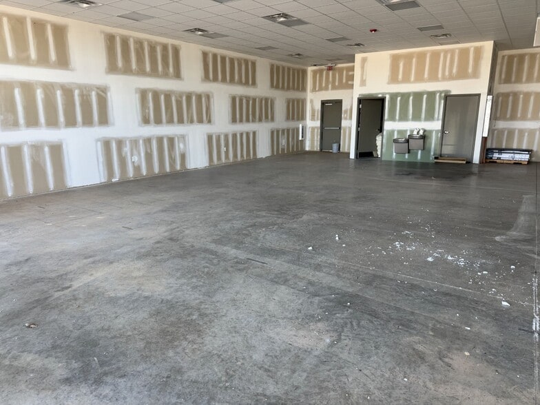 More Photos Of 5246 Murfreesboro Rd, La Vergne Freestanding For Lease