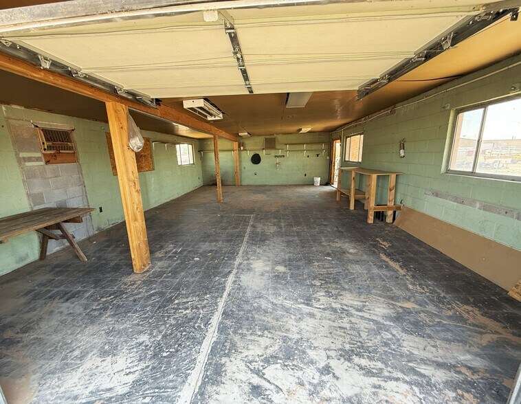 More Photos Of 50 E Concord Bridge St, Big Water Light Distribution For Sale