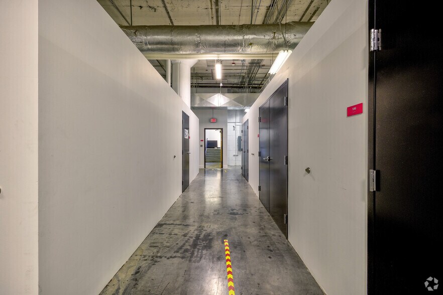 More Photos Of 1402 Jones St, Omaha Warehouse For Lease