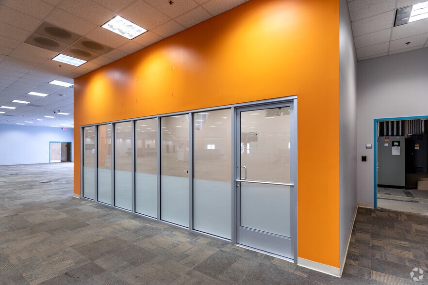 More Photos Of 2641 Sumner Blvd, Raleigh Unknown For Lease