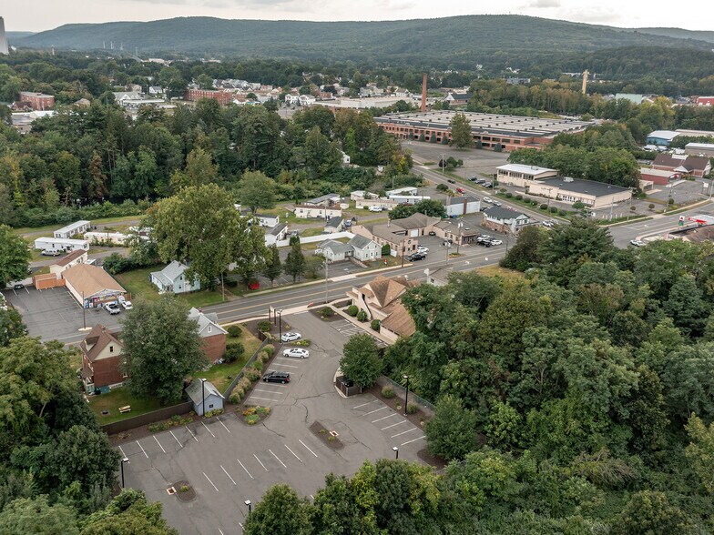 More Photos Of 388 Broad St, Bristol General Retail For Sale