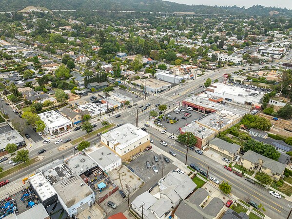 More Photos Of 1620 Colorado Blvd, Los Angeles Freestanding For Sale