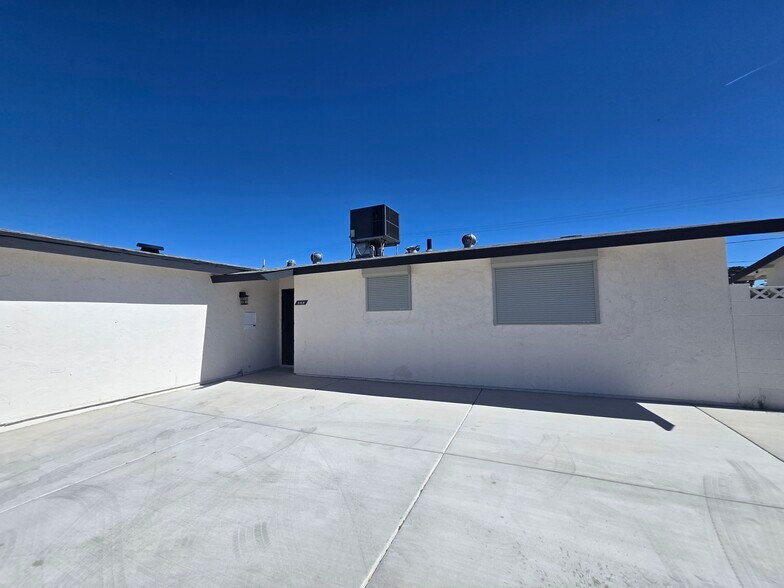 More Photos Of 504 S Jones Blvd, Las Vegas Office For Lease