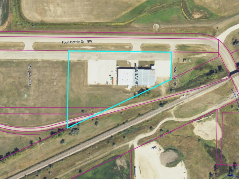 More Photos Of 1025 4 Bottle Dr, Valley City Industrial For Lease