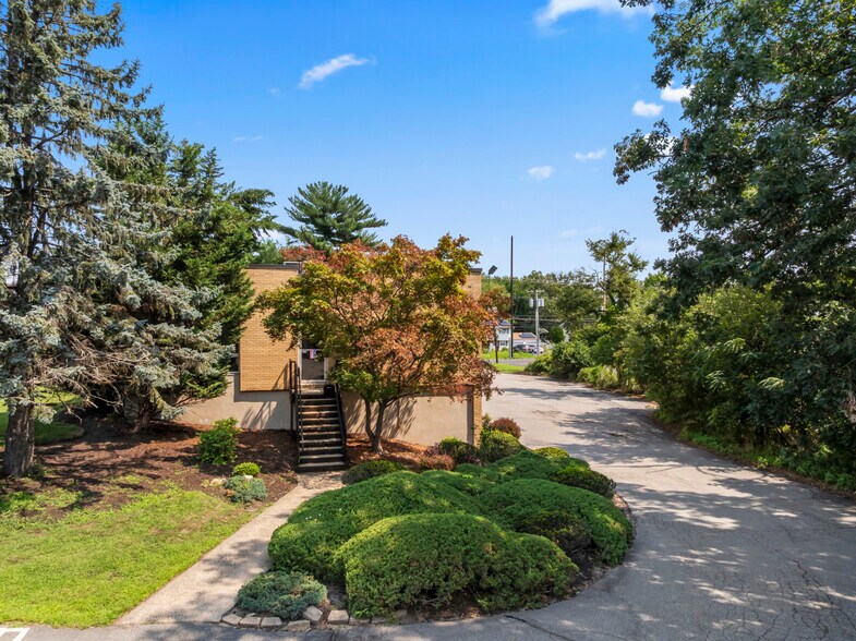 More Photos Of 160 Tices Ln, East Brunswick Office For Sale