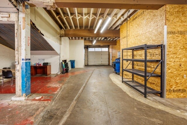 More Photos Of 205-207 NE Martin Luther King Jr Blvd, Portland Service For Lease