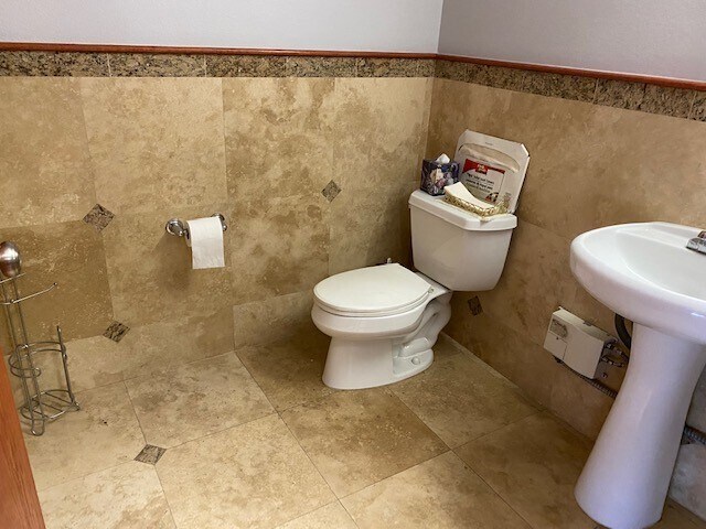 More Photos Of 24530-24588 E Redlands Blvd, Loma Linda Showroom For Lease