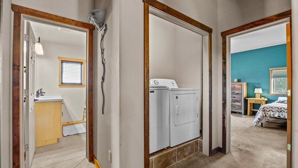 More Photos Of 41990 Cottonwood Creek Rd, Crawford Apartments For Sale