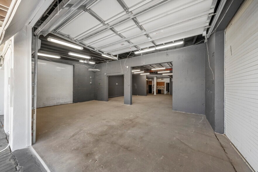 More Photos Of 3569 NW 10th Ave, Oakland Park Warehouse For Lease