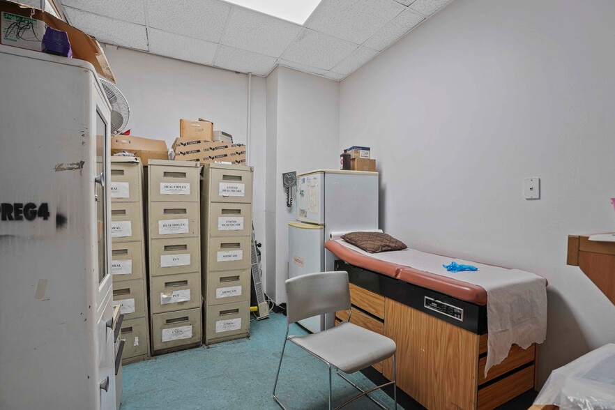 More Photos Of 1507 Dekalb Ave, Brooklyn Apartments For Lease