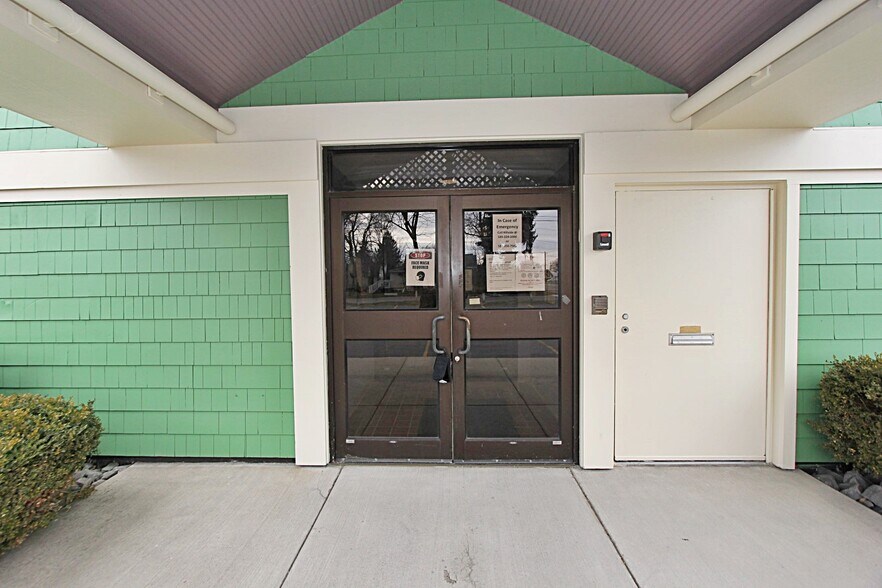 More Photos Of 131 Orchard Park Rd, West Seneca Office For Sale