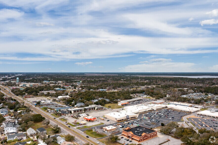 More Photos Of 3000 Arendell St, Morehead City Unknown For Lease