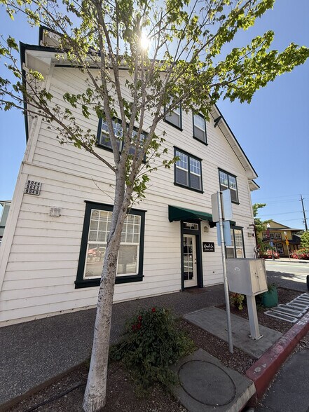 More Photos Of 9030 Windsor Rd, Windsor General Retail For Sale
