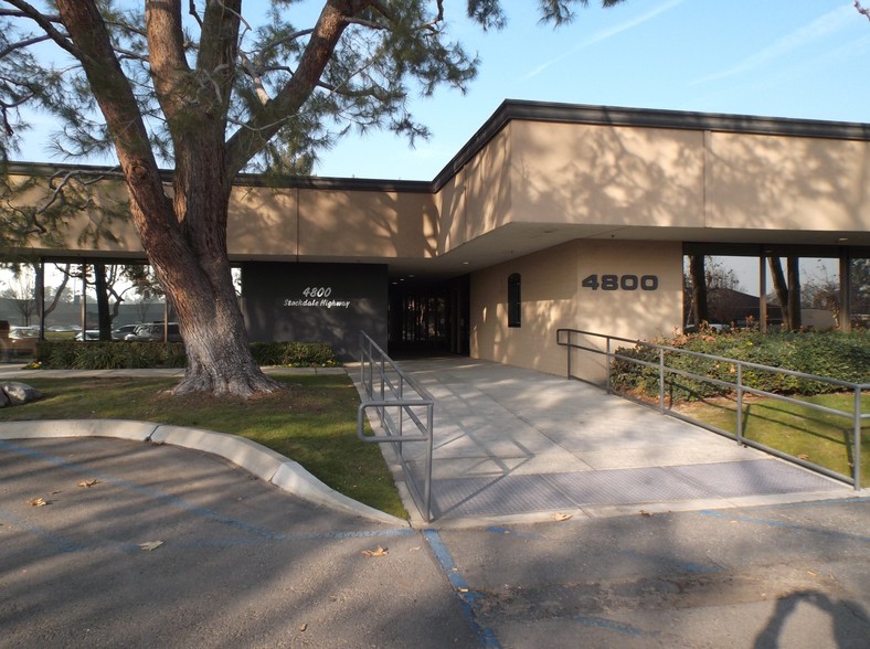 Primary Photo Of 4800 Stockdale Hwy, Bakersfield Office For Lease