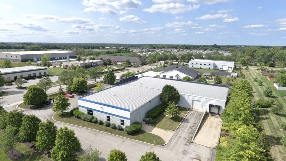 More Photos Of 15470 Endeavor Dr, Noblesville Warehouse For Lease