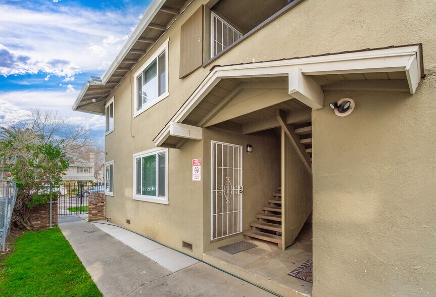 More Photos Of 3222 2nd Ave, Sacramento Apartments For Sale