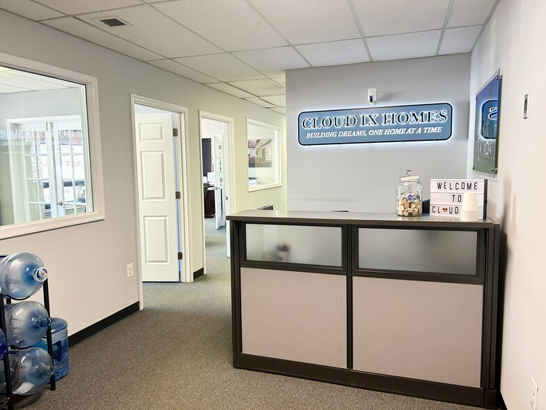 More Photos Of 340 Mill St NE, Vienna Flex For Lease