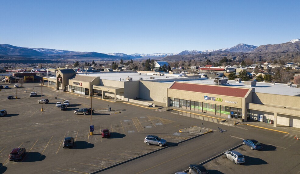 More Photos Of 609 Omache Dr, Omak Storefront Retail Office For Lease