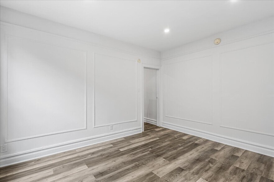 More Photos Of 3625 30th St, Long Island City Apartments For Sale