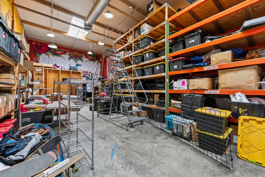 More Photos Of 825-829 27th Ave, Oakland Manufacturing For Sale