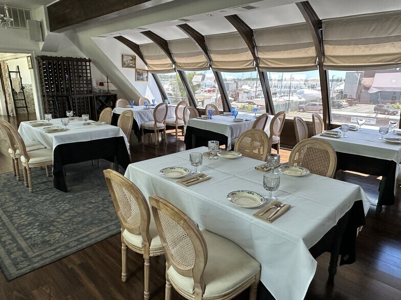 More Photos Of 141 Mansion Ave, Staten Island Restaurant For Sale