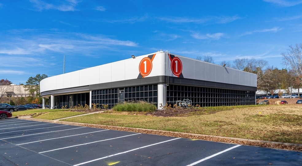 More Photos Of 1000 Holcomb Woods Pky, Roswell Unknown For Lease