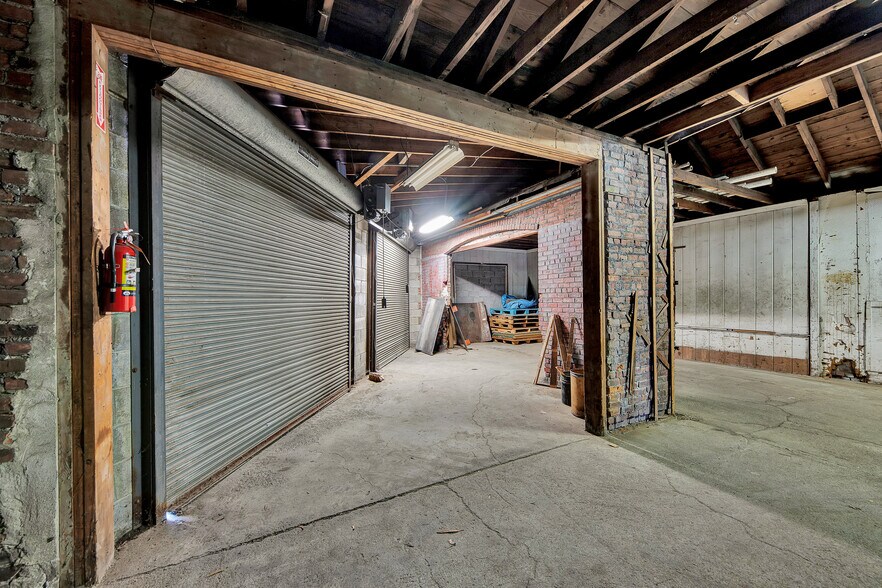 More Photos Of 24 Johnes St, Newburgh Light Manufacturing For Lease