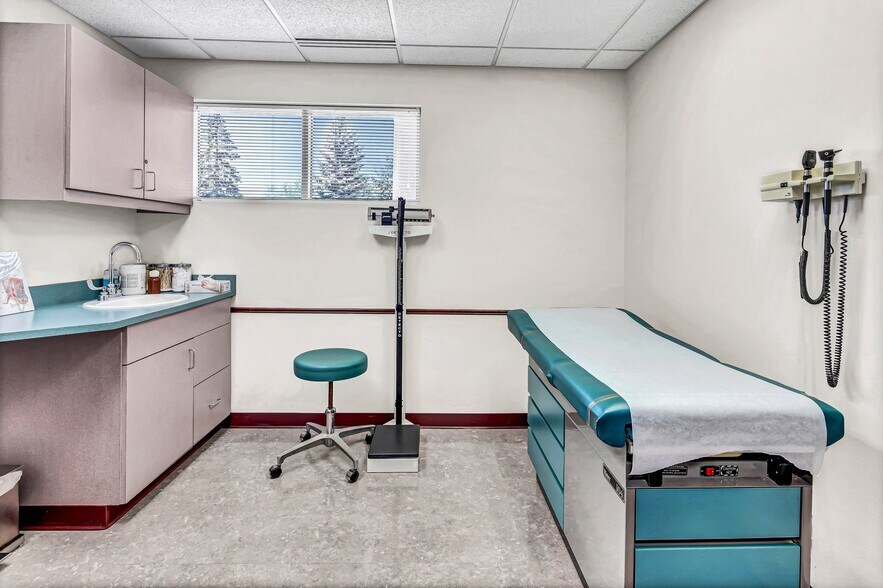 More Photos Of 1511 Northway Dr, Saint Cloud Medical For Sale