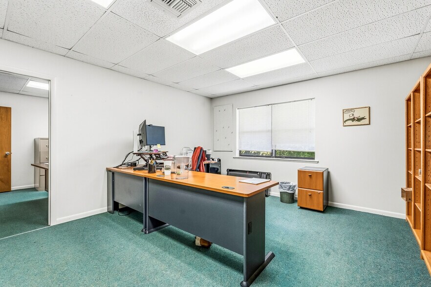 More Photos Of 1708 21st St, Vero Beach Office For Sale
