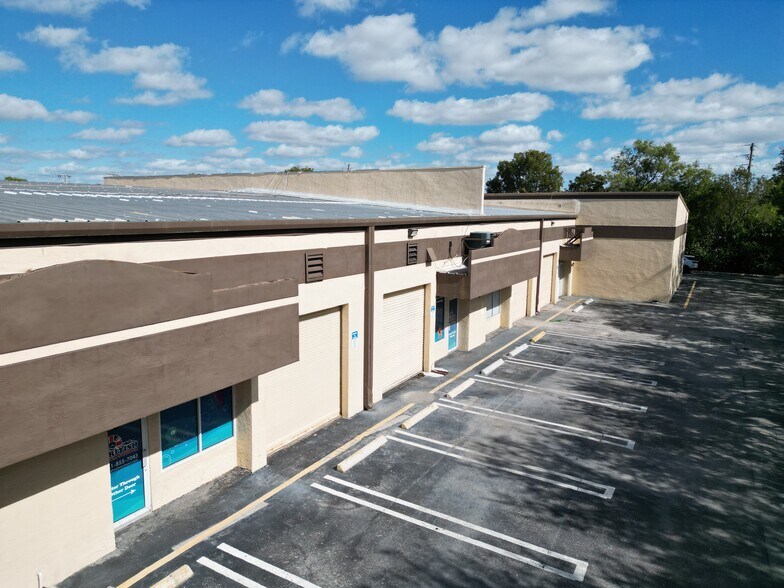 More Photos Of 3133 Fortune Way, Wellington Unknown For Lease