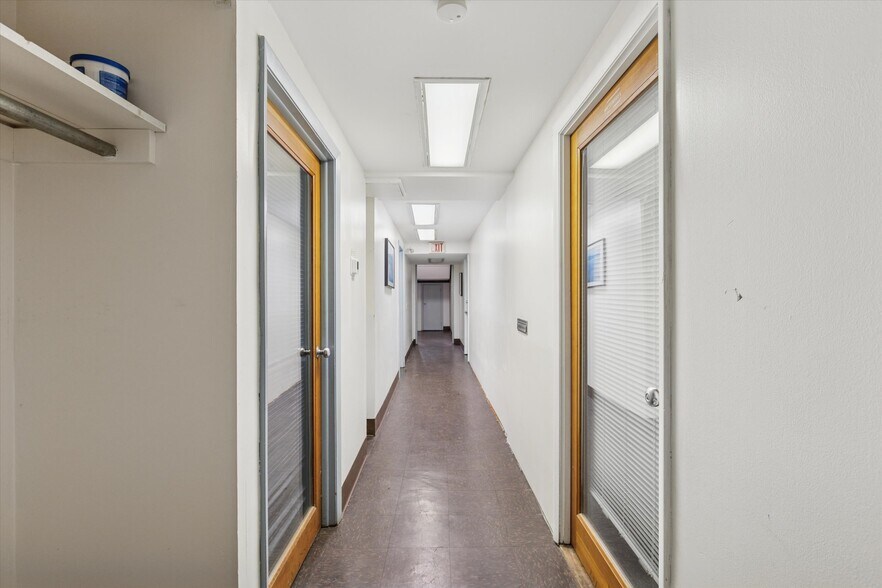 More Photos Of 119 S Easton Rd, Glenside Office For Sale