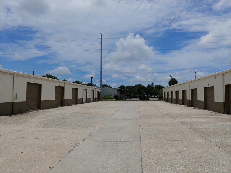 More Photos Of 4745 126th Ave N, Clearwater Self Storage For Lease