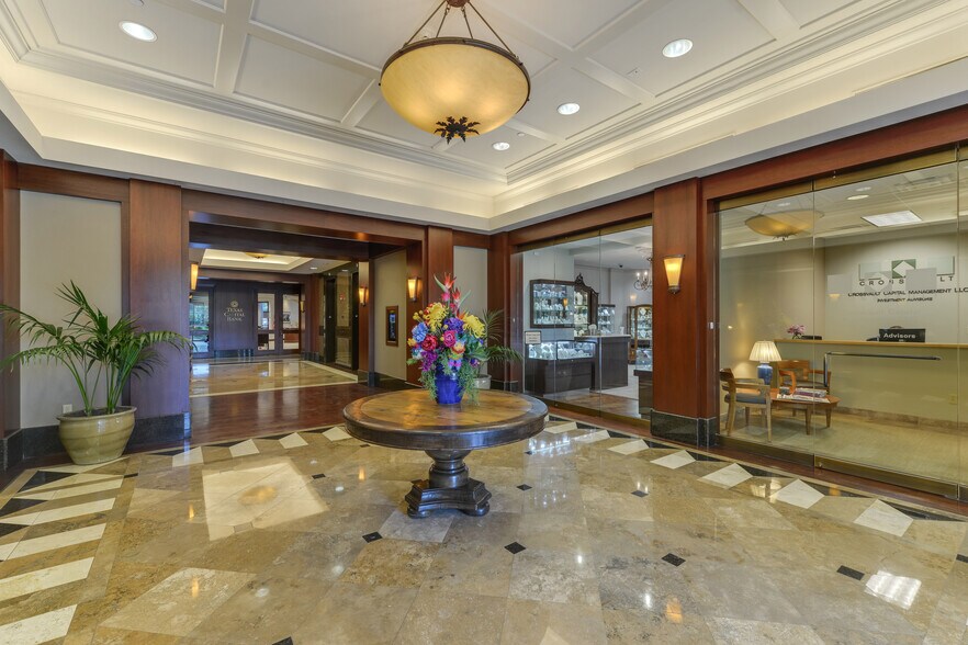 More Photos Of 7373 N Broadway St, San Antonio Office For Lease