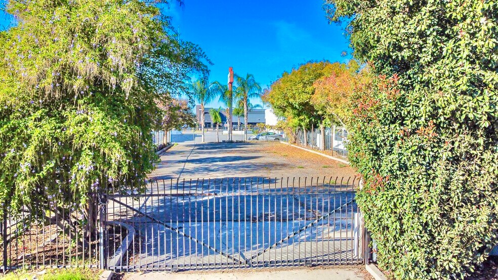 More Photos Of 408 S Stoddard Ave, San Bernardino Office For Sale