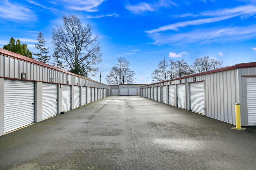 More Photos Of 1479 W Smith Rd, Ferndale Self Storage For Sale